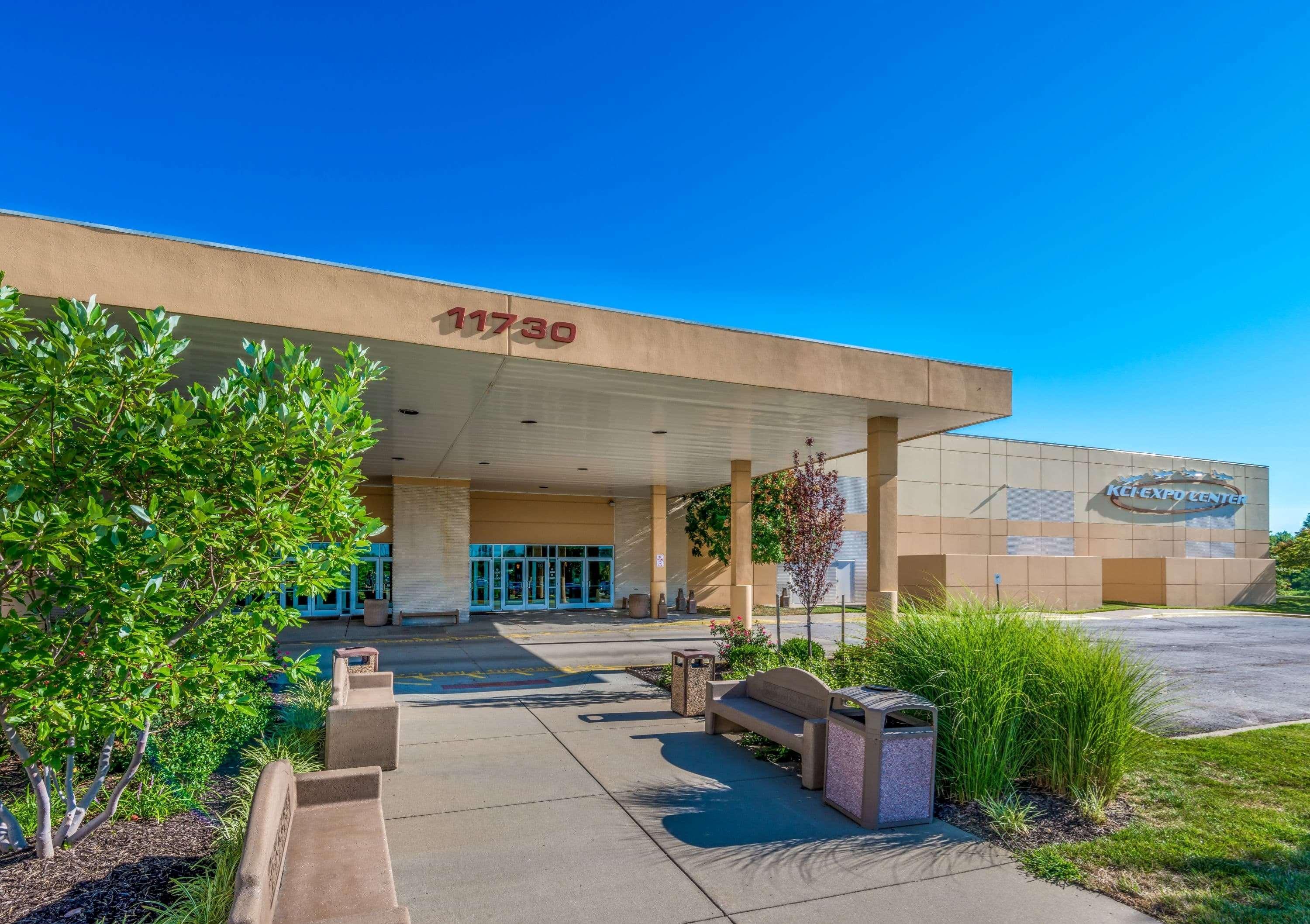 Microtel Inn & Suites By Wyndham Kansas City Airport Exterior photo
